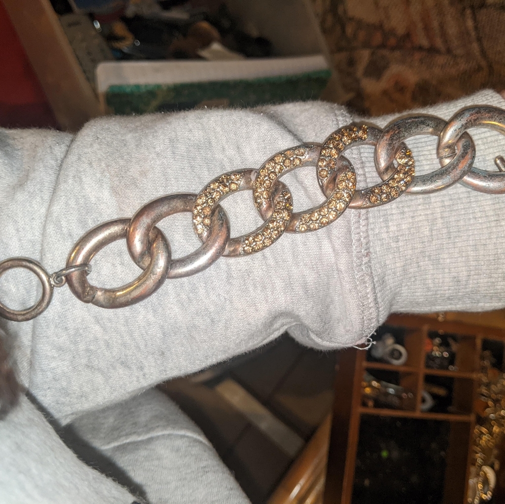 More - Picture 6 of 16